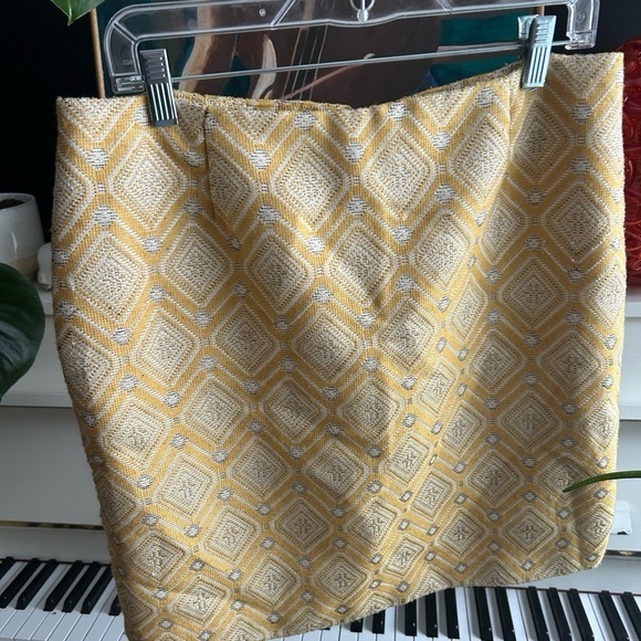 Amanda Chelsea Womens SZ 14 A-Line Skirt Yellow Chevron Brocade Career Zips - Picture 13 of 16